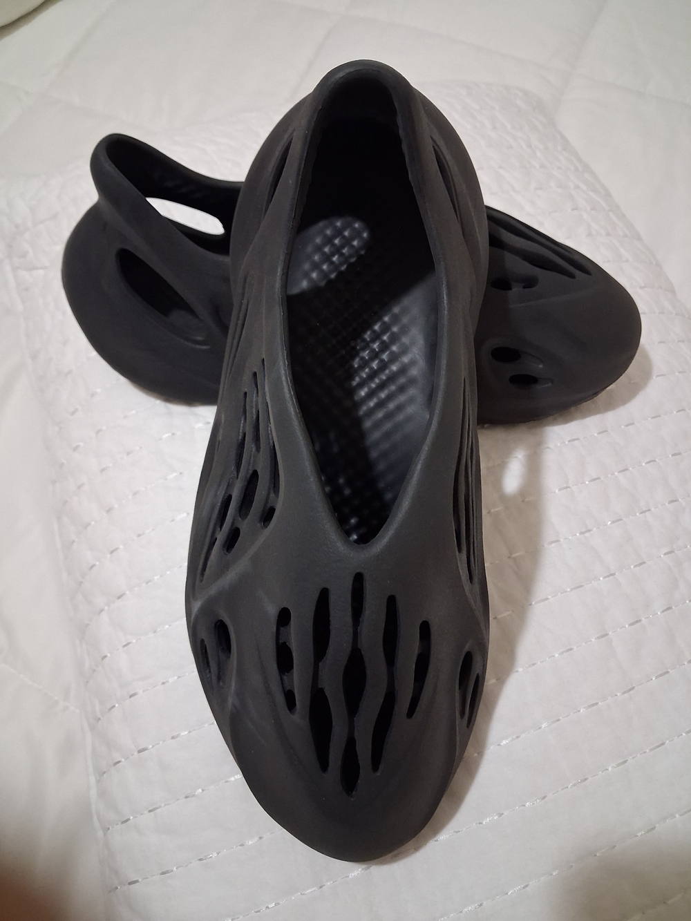 Adidas Yeezy Men's Slip-On Foam Runner Style Sz 8.5